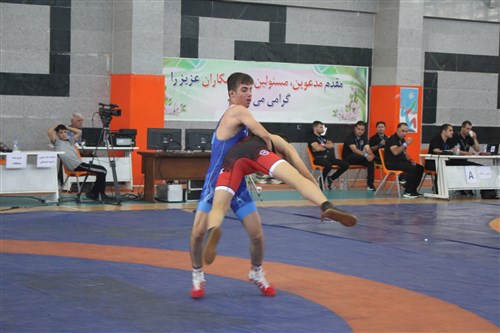 مرحله نیمه نهایی و فینال لیگ منطقه ای کشتی فرنگی نوجوانان – تبریز (گزارش تصویری)